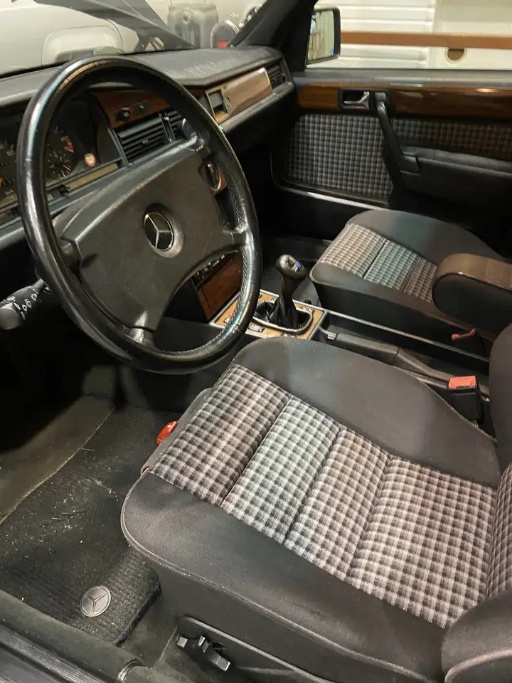 Mercedes-Benz 190 1.8e Sportline Carat Duchâtelet, foto 2