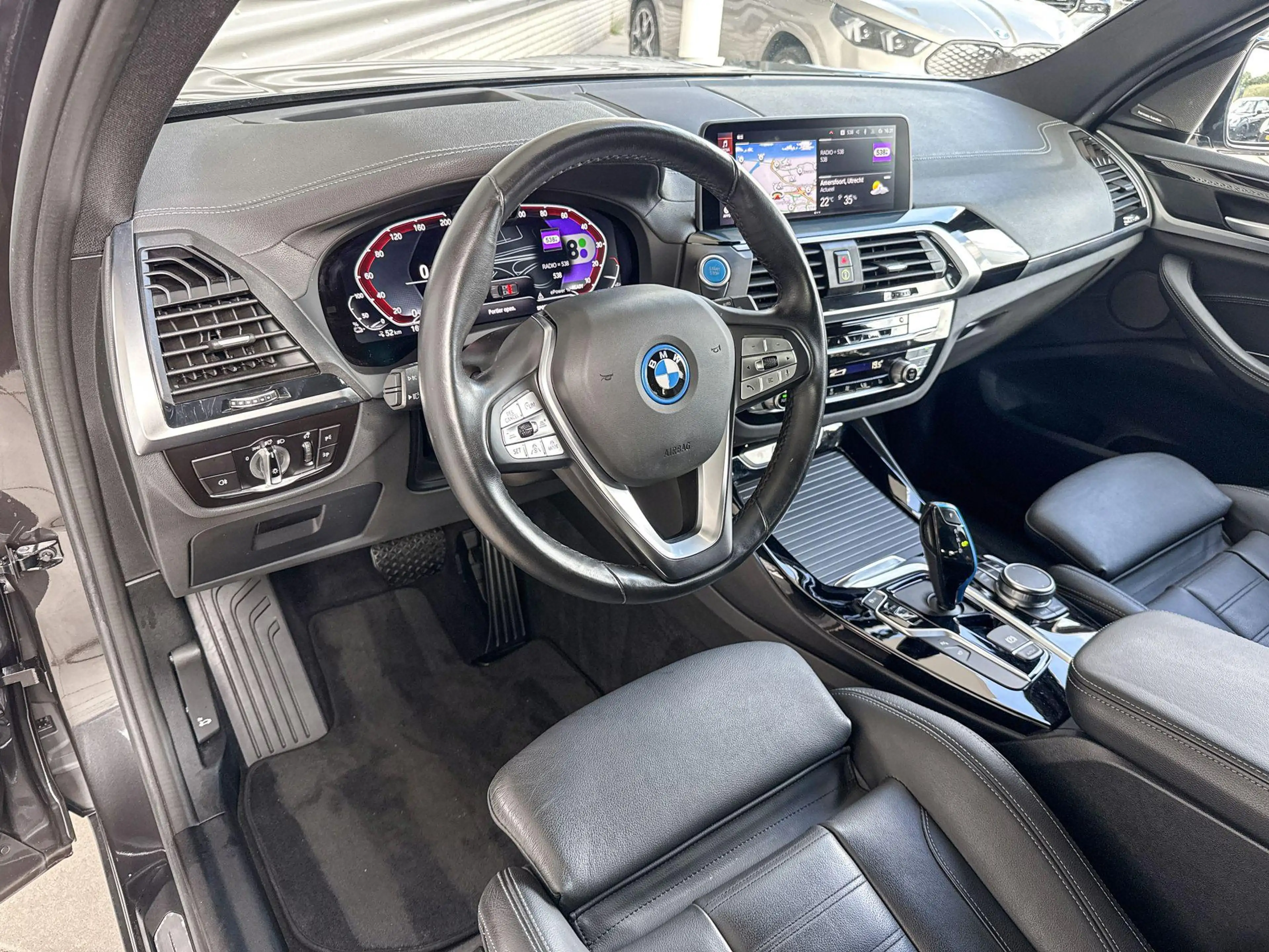 BMW iX3 High Executive 80 kWh — photo 5