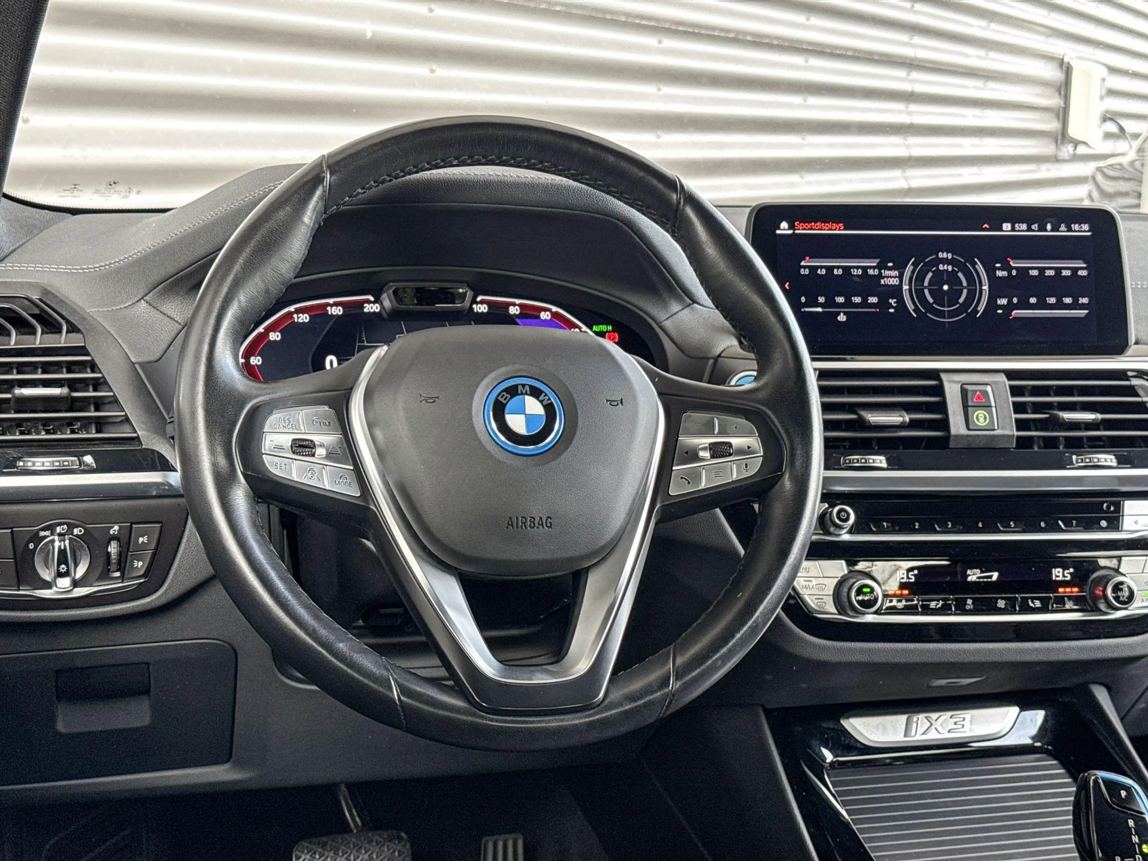 BMW iX3 High Executive 80 kWh — photo 15