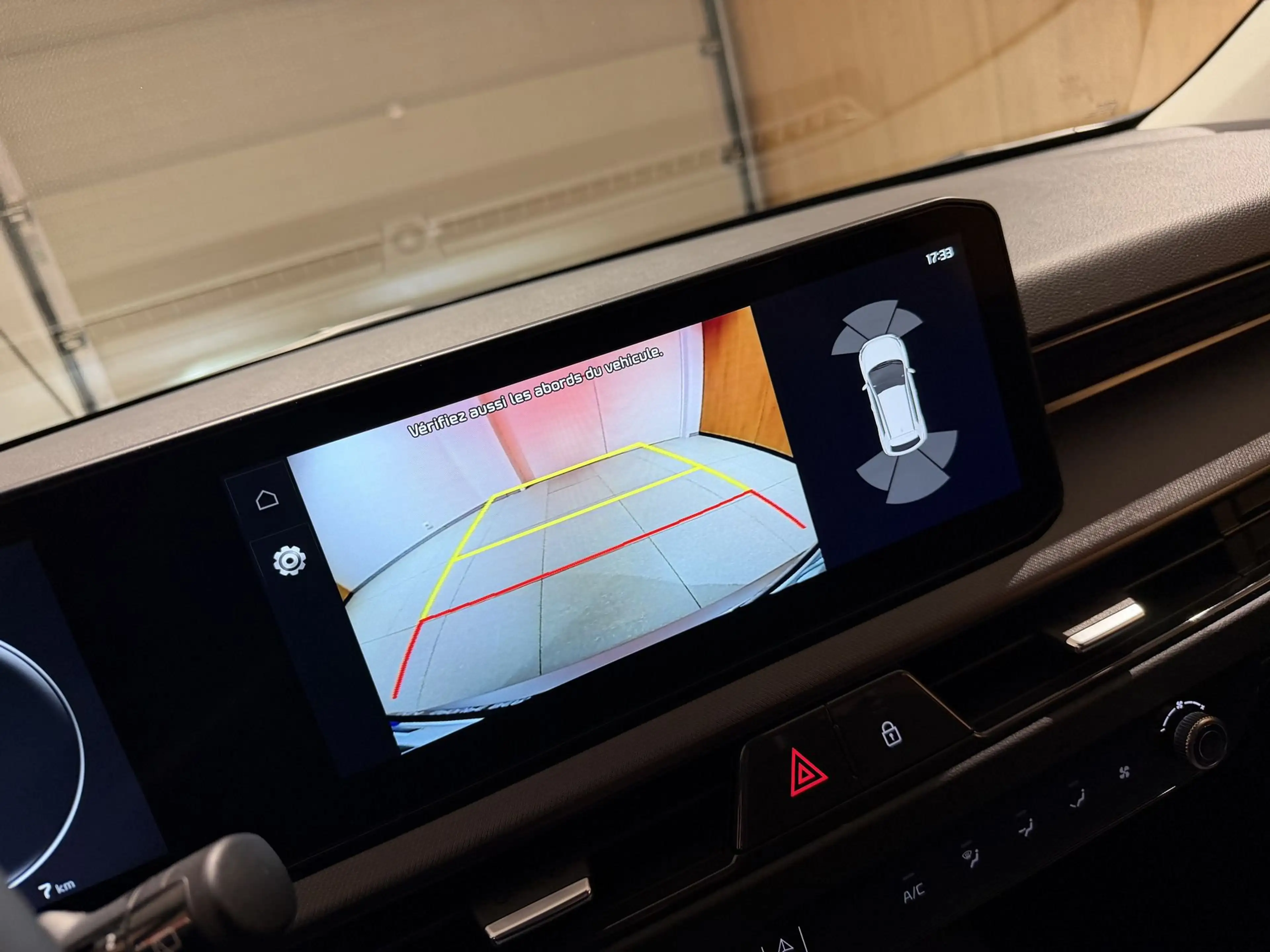 Kia Stonic Pulse DCT7 * Véhicule de Direction * NON - IMMAT — photo 9