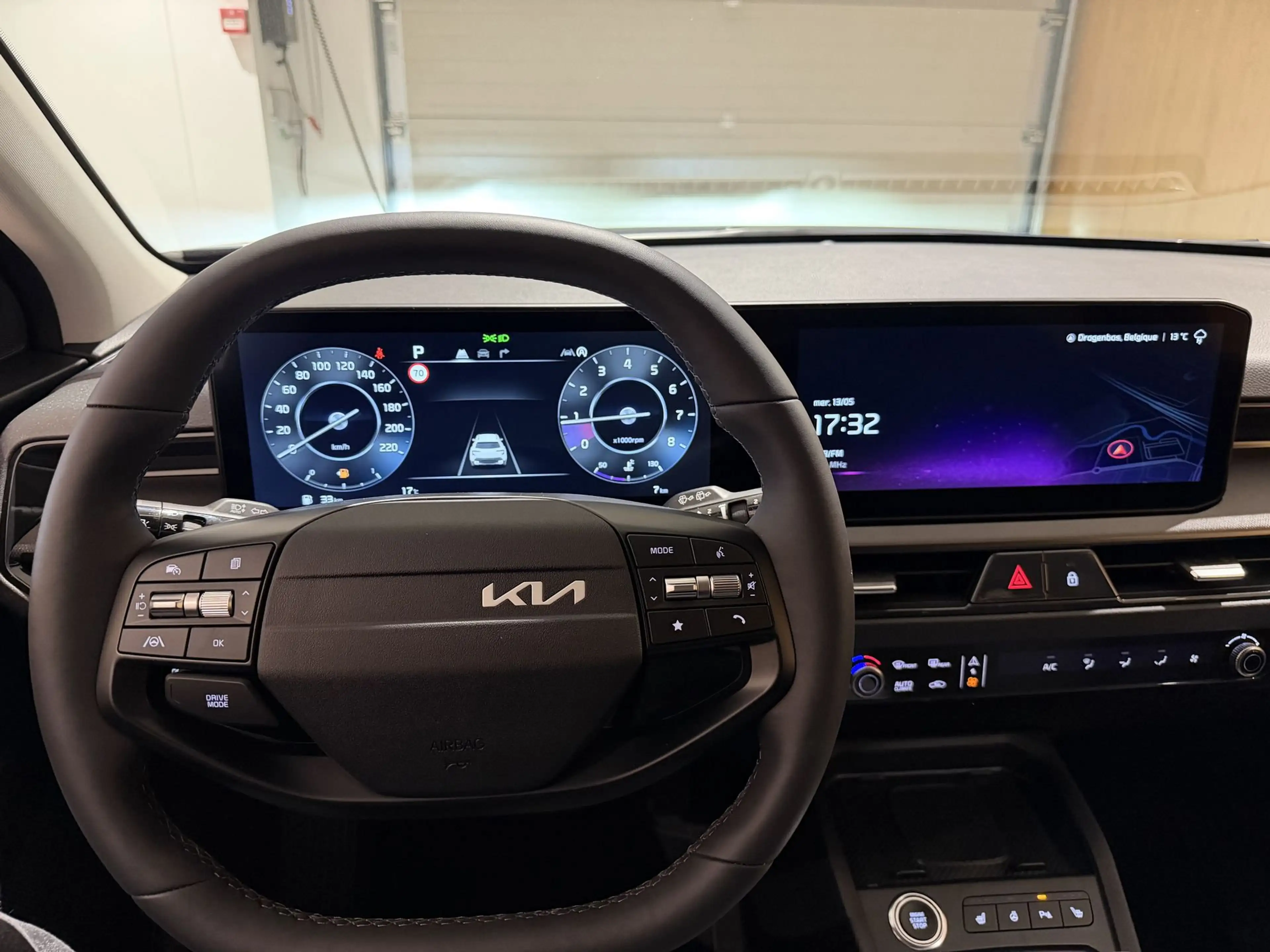 Kia Stonic Pulse DCT7 * Véhicule de Direction * NON - IMMAT — photo 6