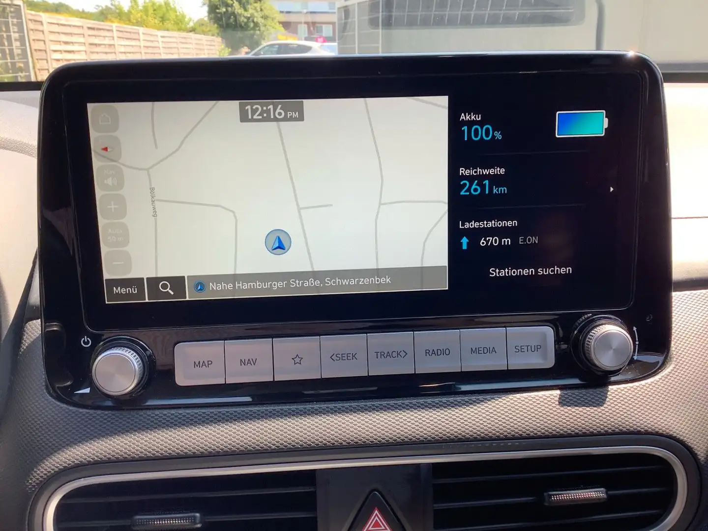 Hyundai KONA Elektro Trend / ALLWETTERREIFEN / NAVI Gris - 2