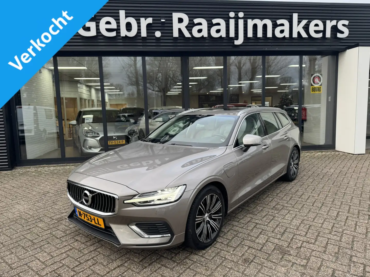 Volvo V60 2.0 T6 Recharge AWD Inscription*LED*Panorama*ACC* Grau - 1