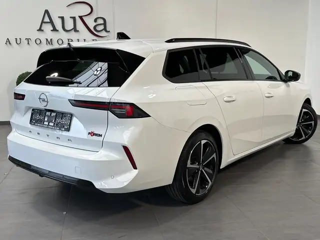 Opel Astra view 4