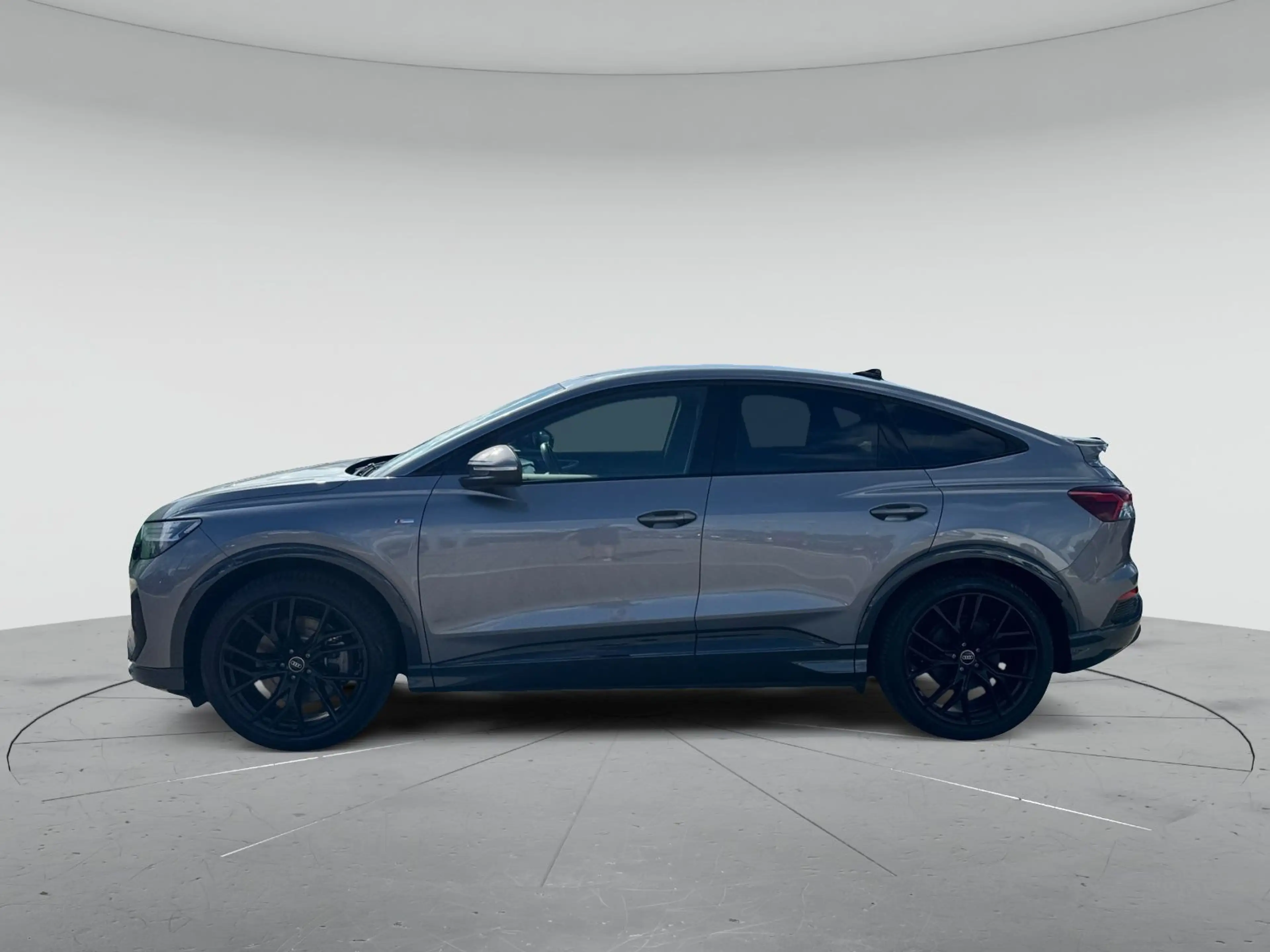 Audi Q4 e-tron 40, S LINE/MATRIX/KAM/AHK/VI — photo 6