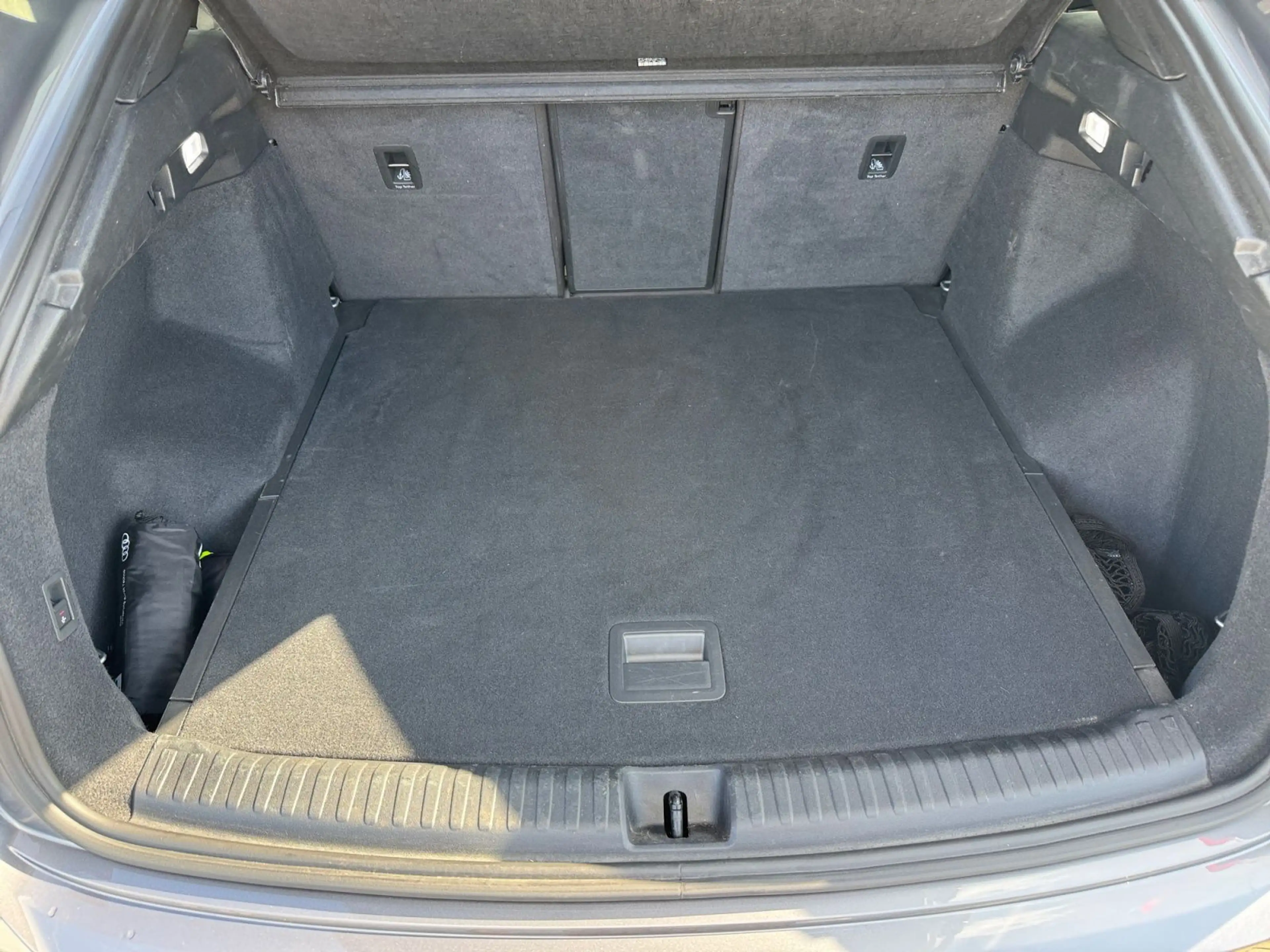 Audi Q4 e-tron 40, S LINE/MATRIX/KAM/AHK/VI — photo 14