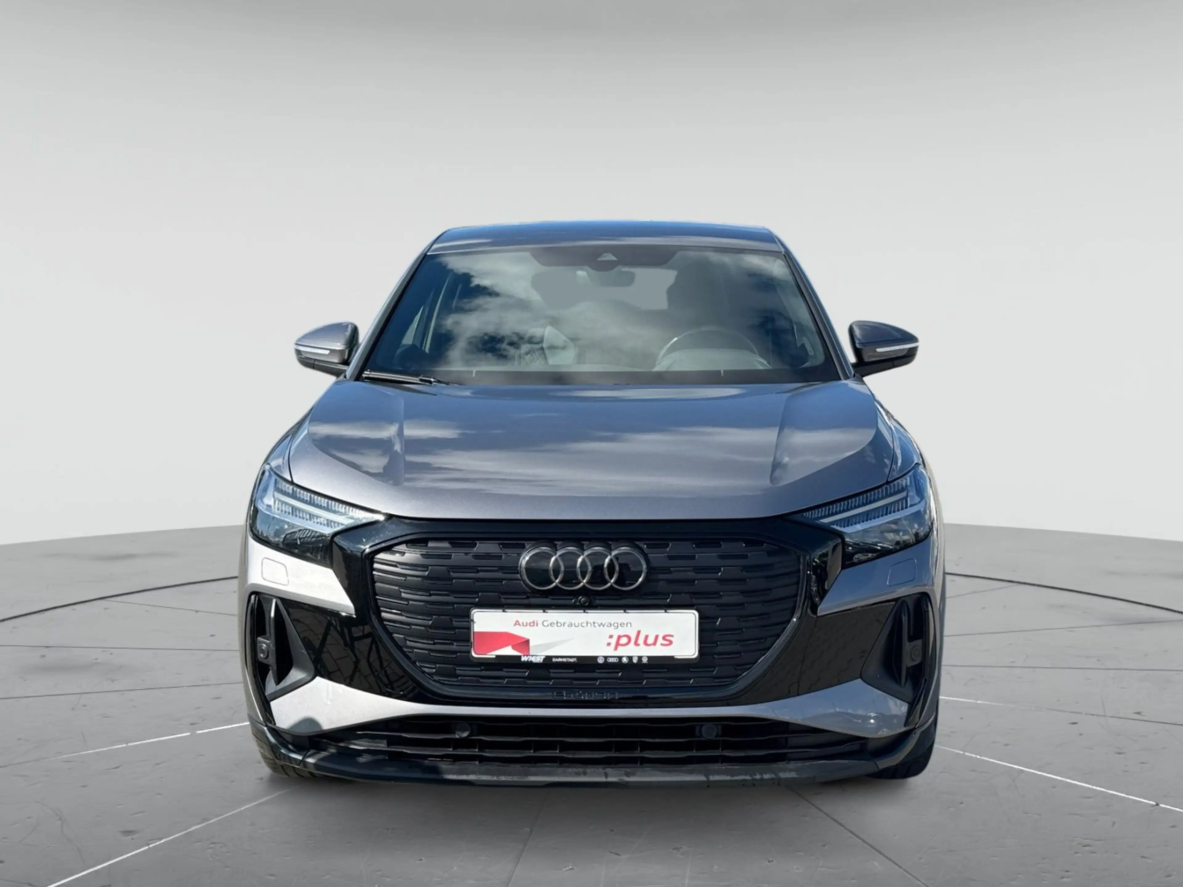Audi Q4 e-tron 40, S LINE/MATRIX/KAM/AHK/VI — photo 2