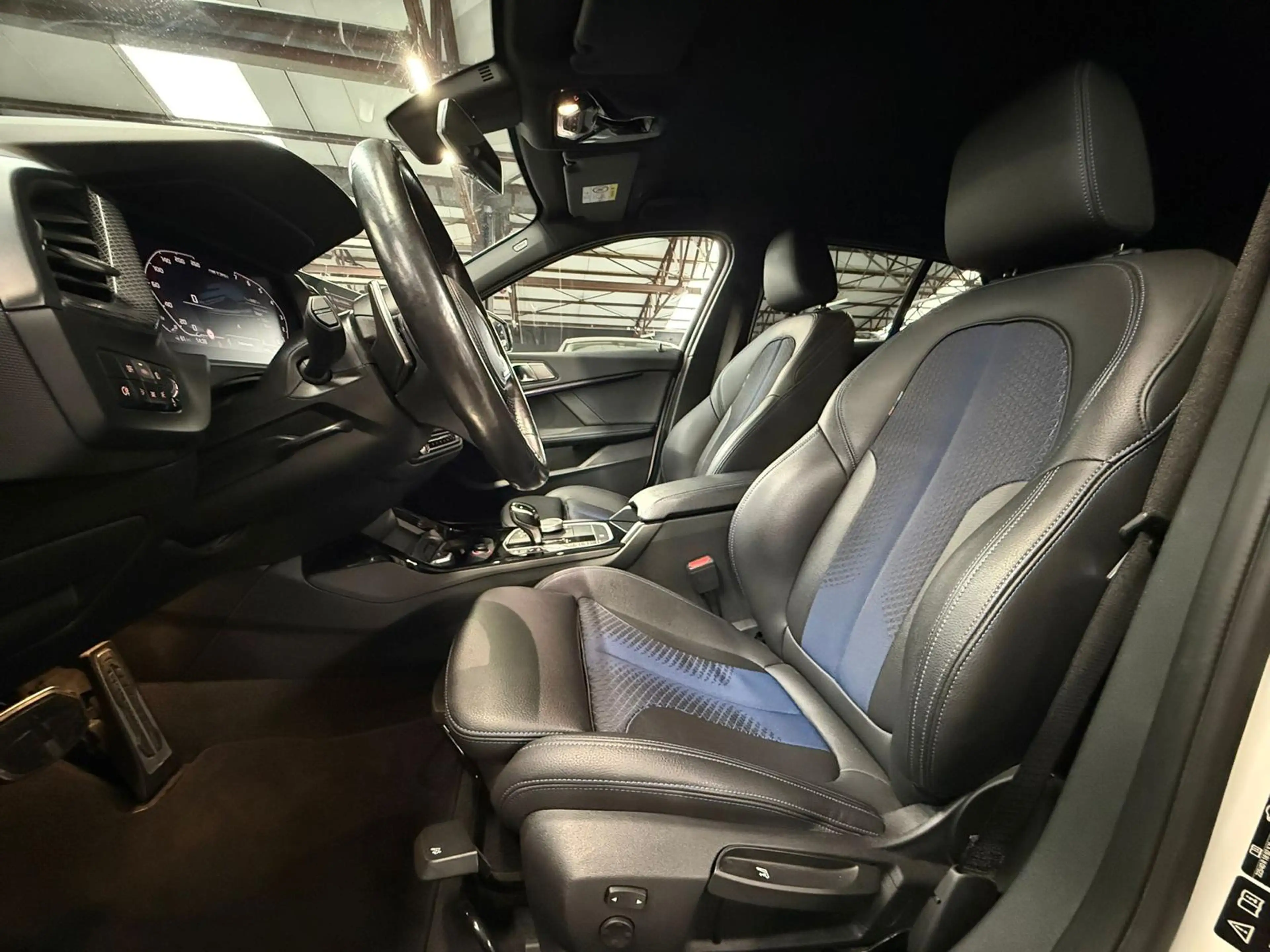 BMW 135 M135i * XDRIVE * CARPLAY * COCKPIT * KEYLESS * LED — photo 10