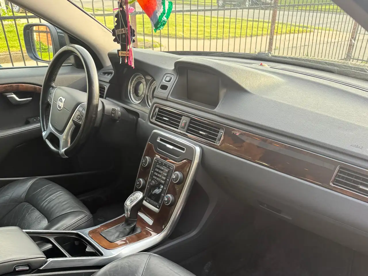 Volvo XC70 снимка Volvo XC70