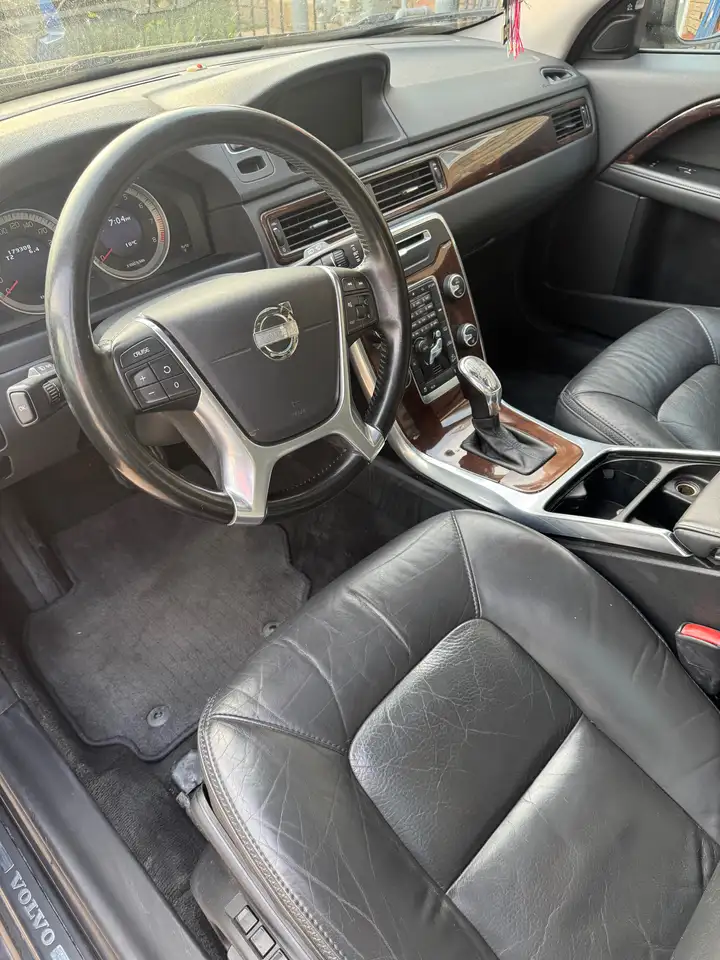 Volvo XC70 снимка Volvo XC70