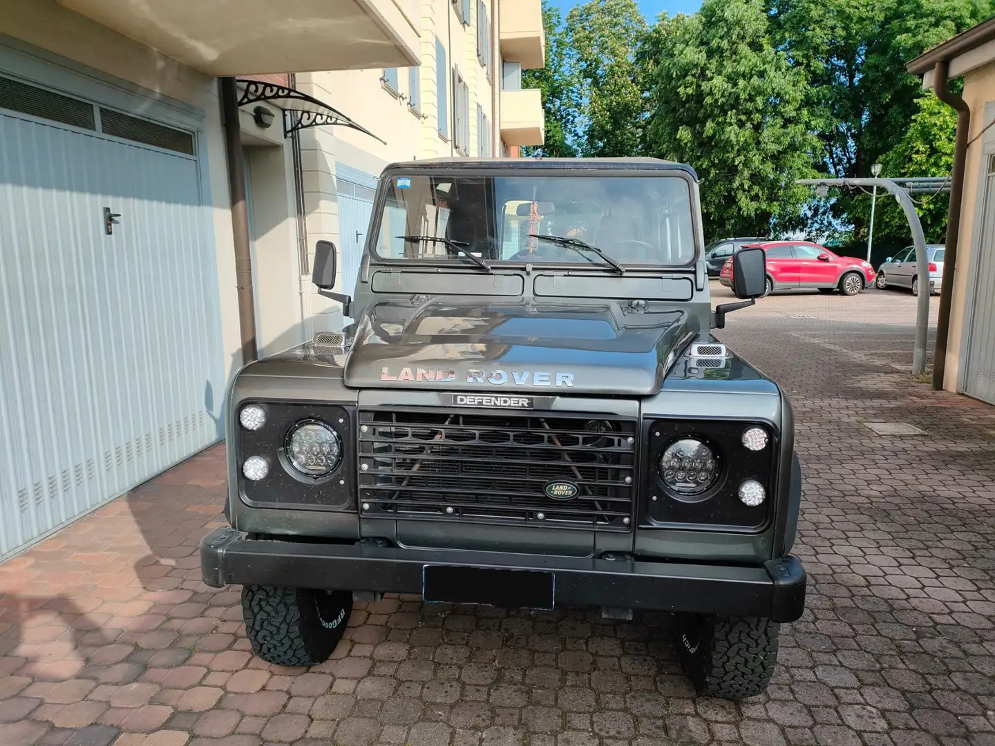 Land Rover Defender Defender 90 Carabinieri Зелений - 1