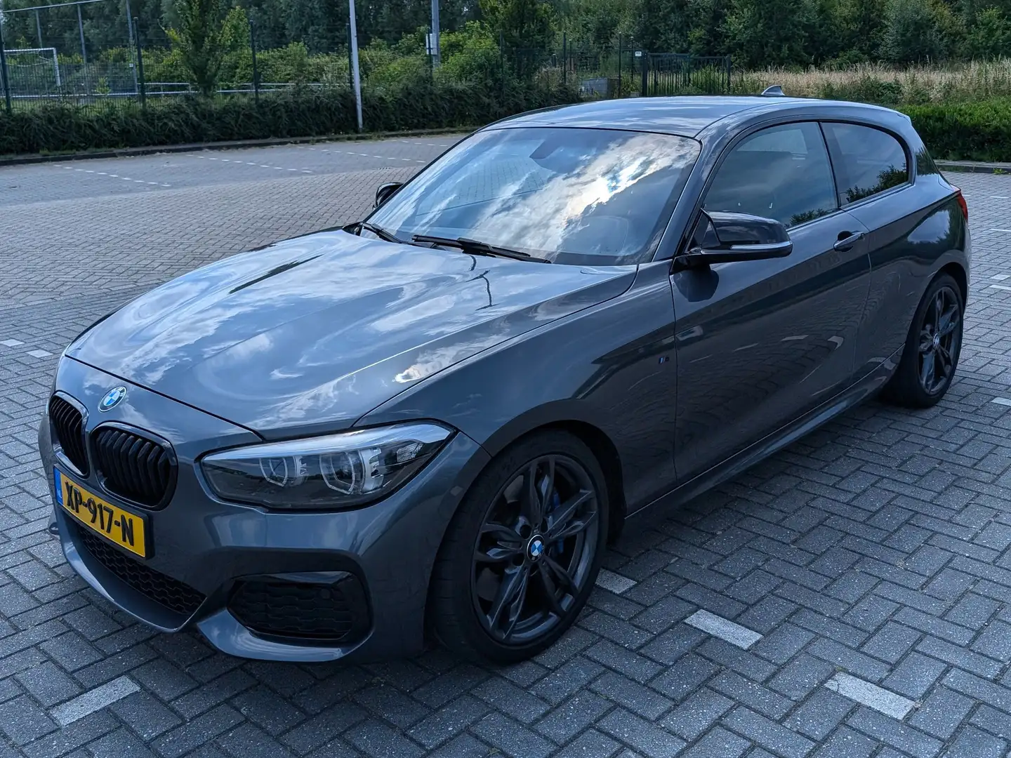 BMW 140 Executive LCI2 Shadow edition Gris - 1