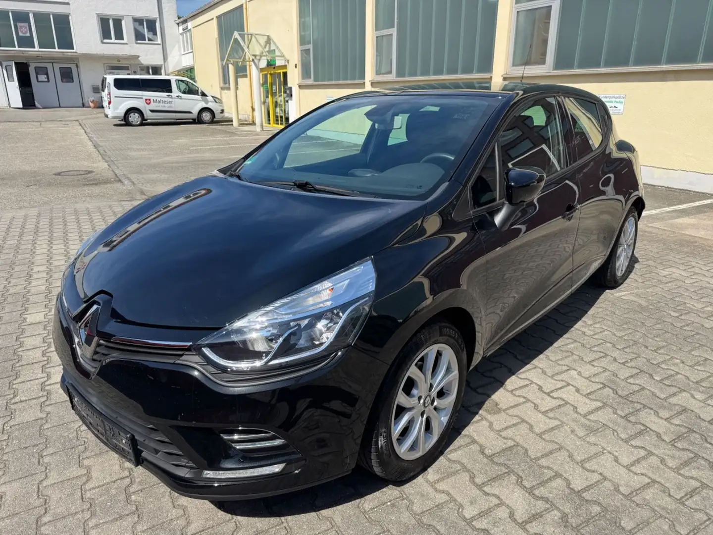 Renault Clio IV Collection DeLUXE°NAVI°SITZHZG.°PDC°TEMP Schwarz - 1