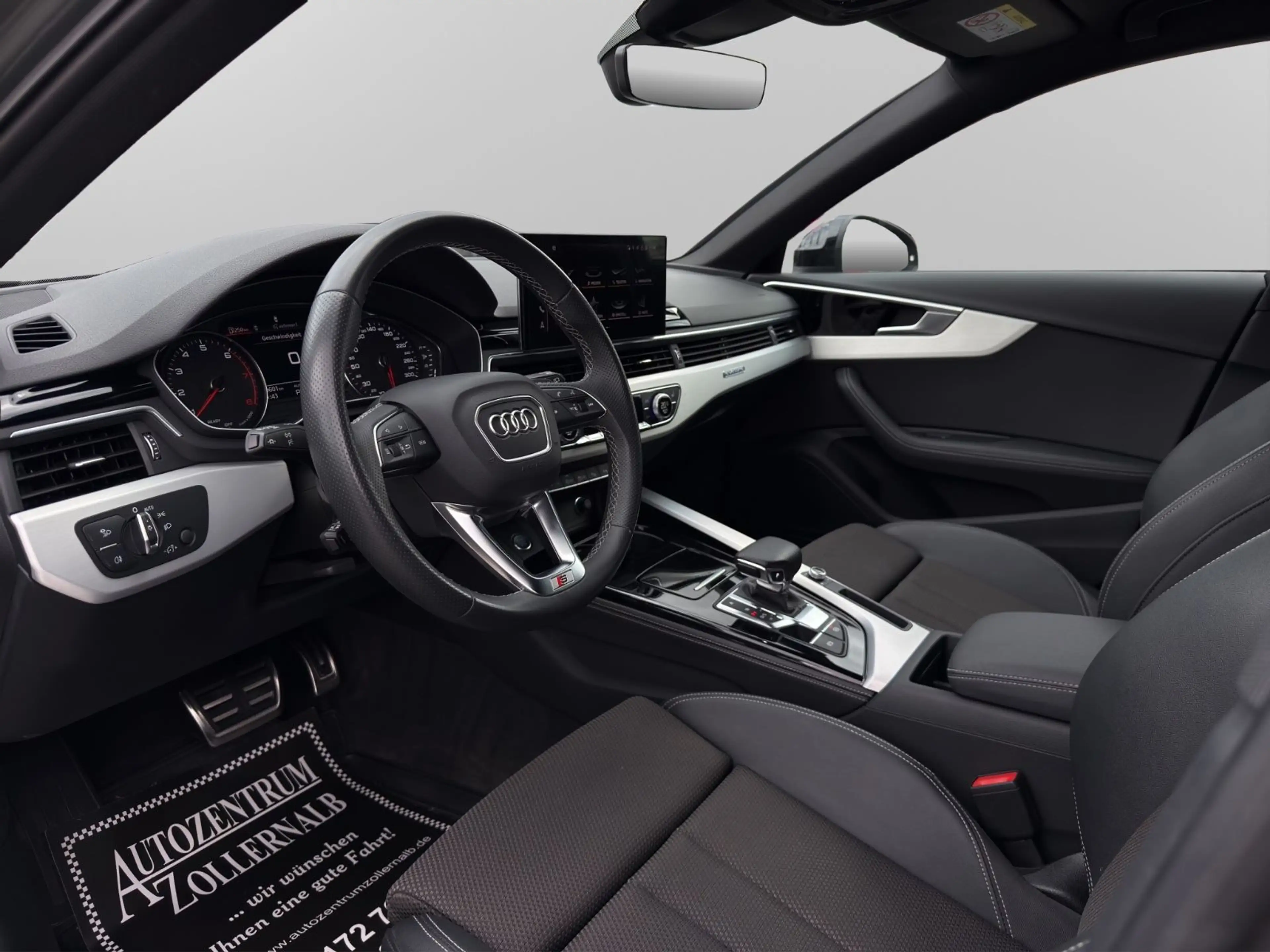 Audi A4 Avant 40 TFSI quattro S line competition plus — photo 10