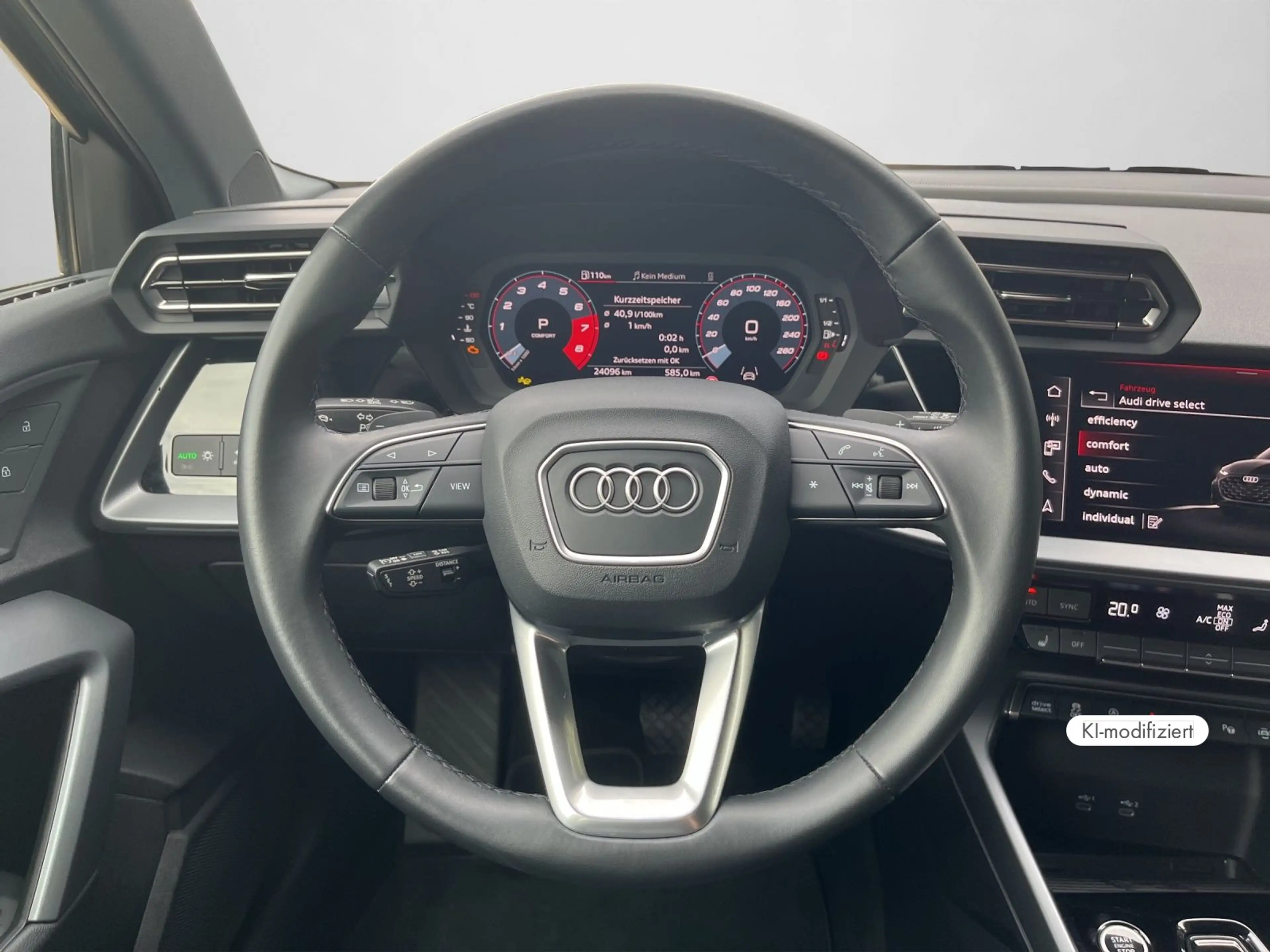 Audi A3 S line 30 TFSI S tronic SHZ RFK LED — photo 9