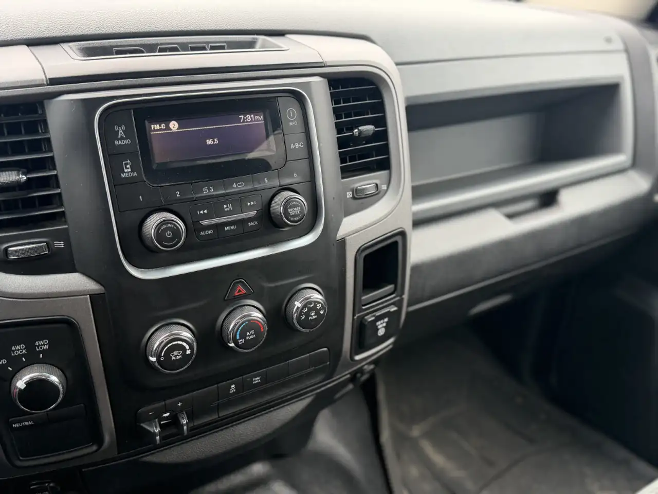RAM 1500 снимка RAM 1500