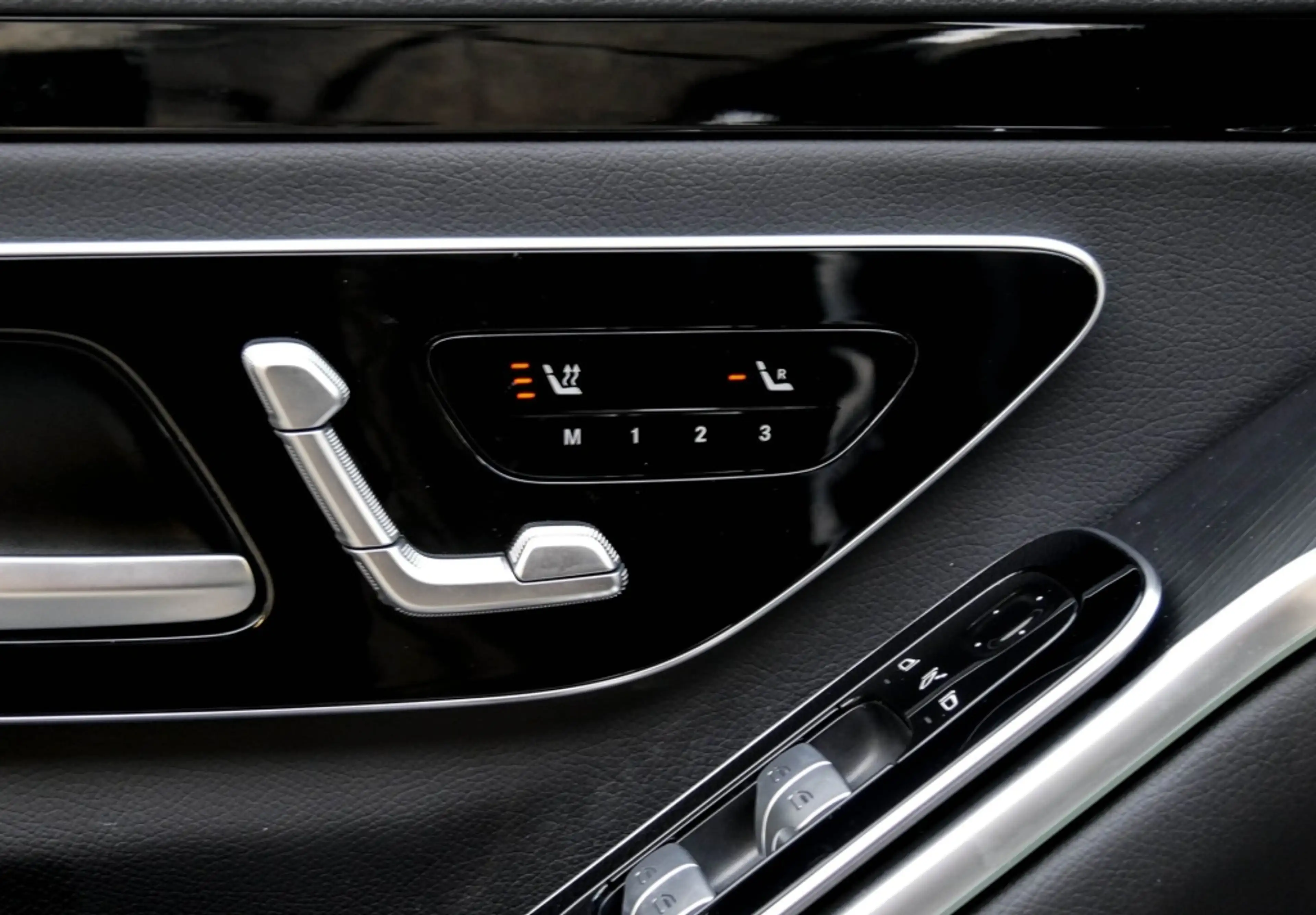 Mercedes-Benz S 500 4M Limousine AMG-Sport/Pano/HUD/360/DIGITA — photo 15