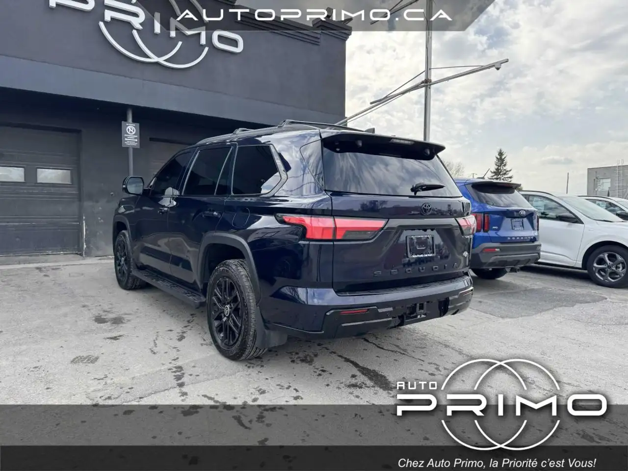 Toyota Sequoia снимка Toyota Sequoia