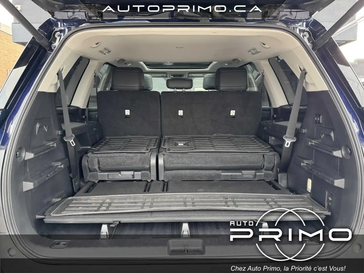 Toyota Sequoia снимка Toyota Sequoia