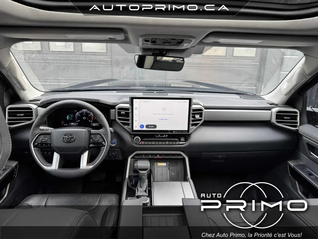Toyota Sequoia снимка Toyota Sequoia