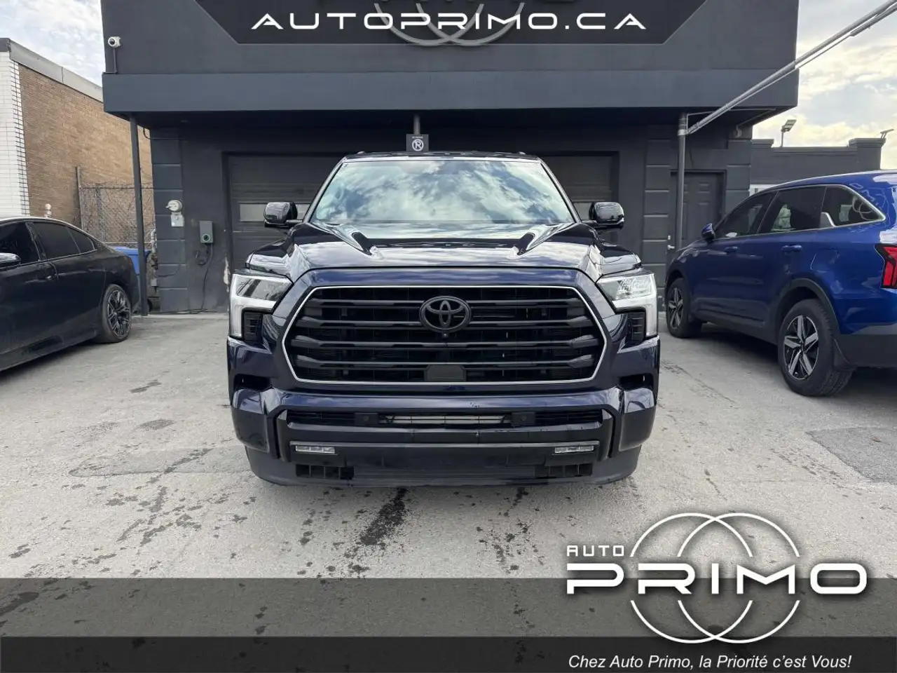 Toyota Sequoia снимка Toyota Sequoia
