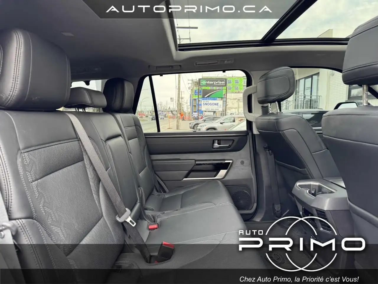 Toyota Sequoia снимка Toyota Sequoia