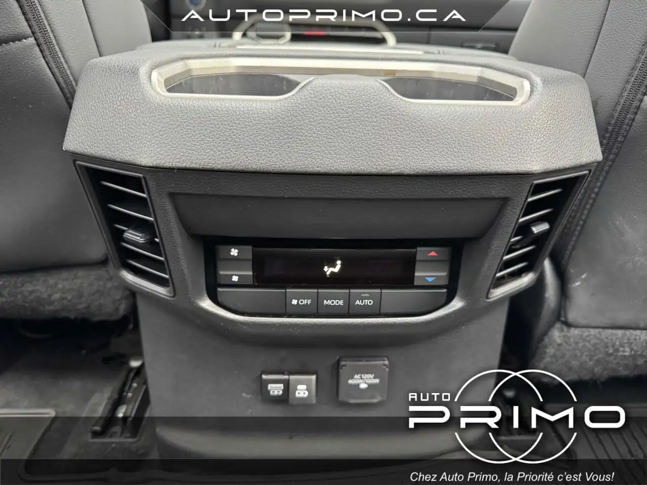 Toyota Sequoia снимка Toyota Sequoia