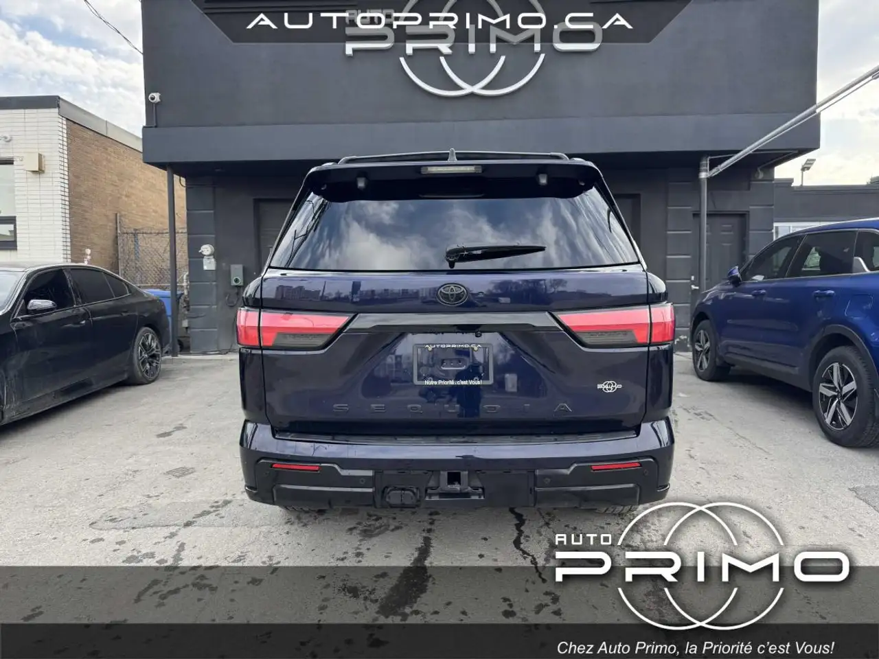 Toyota Sequoia снимка Toyota Sequoia