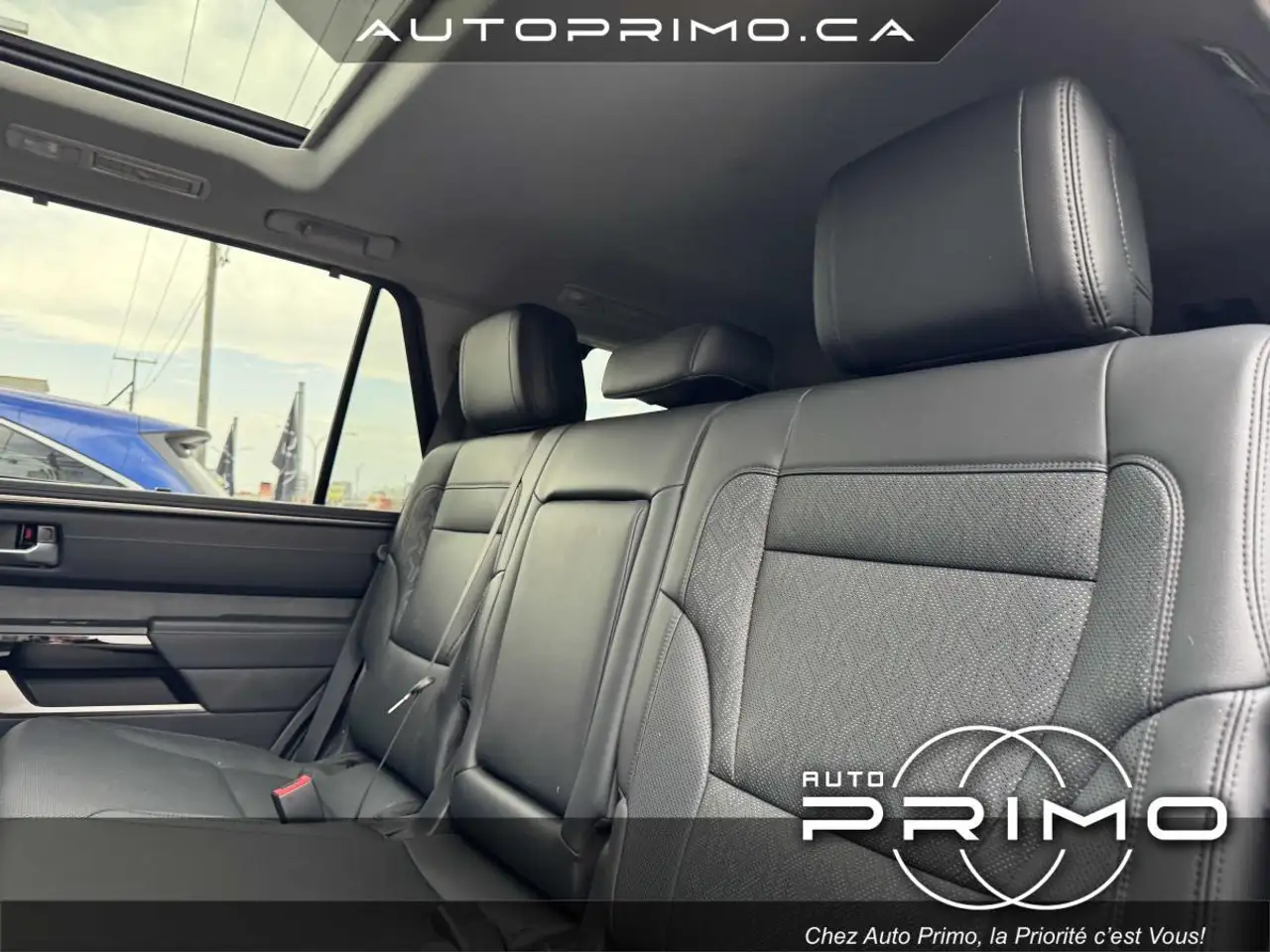 Toyota Sequoia снимка Toyota Sequoia