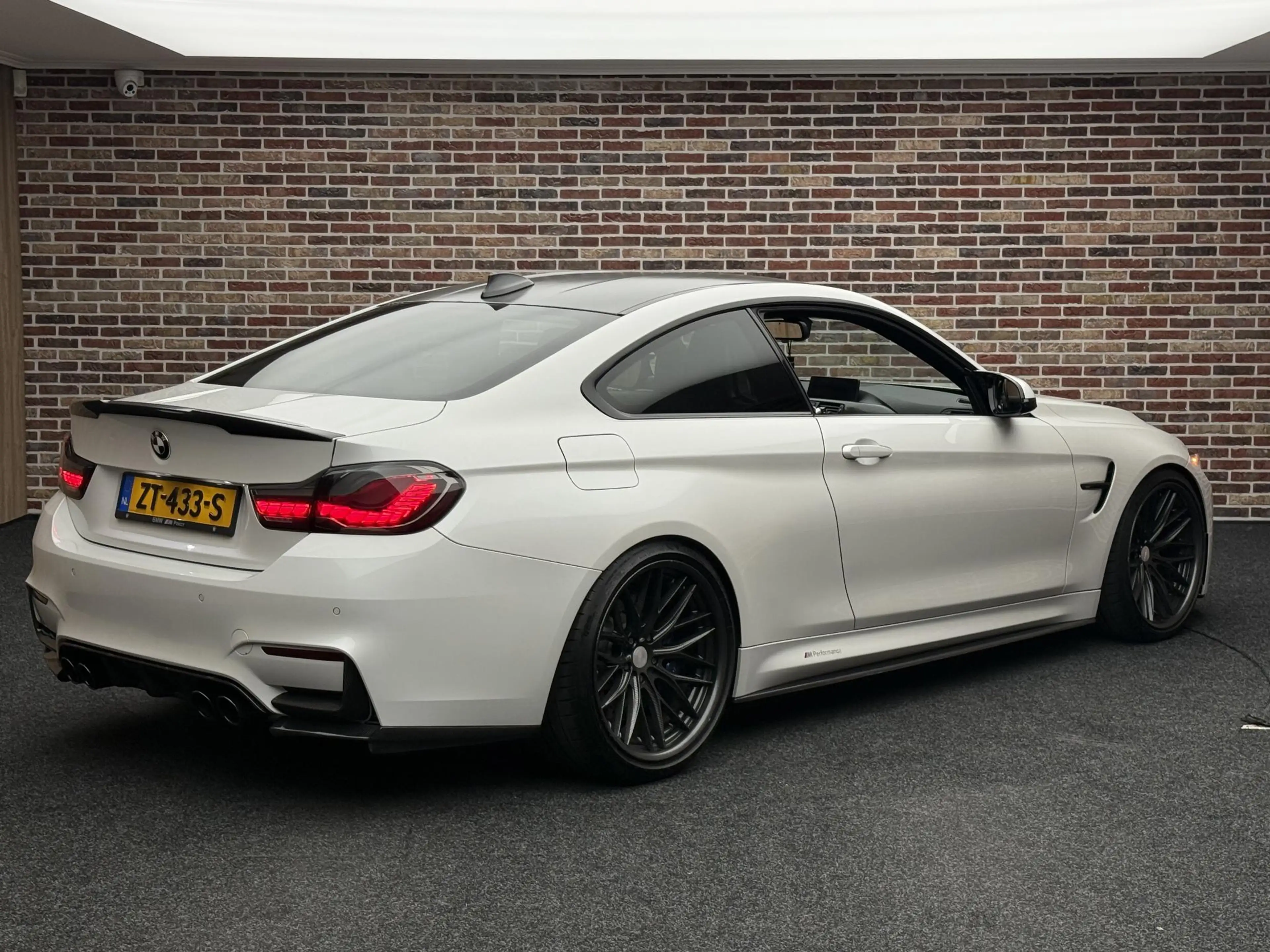BMW M4 4-serie Coupé | Handgeschakeld | Uniek | — photo 2