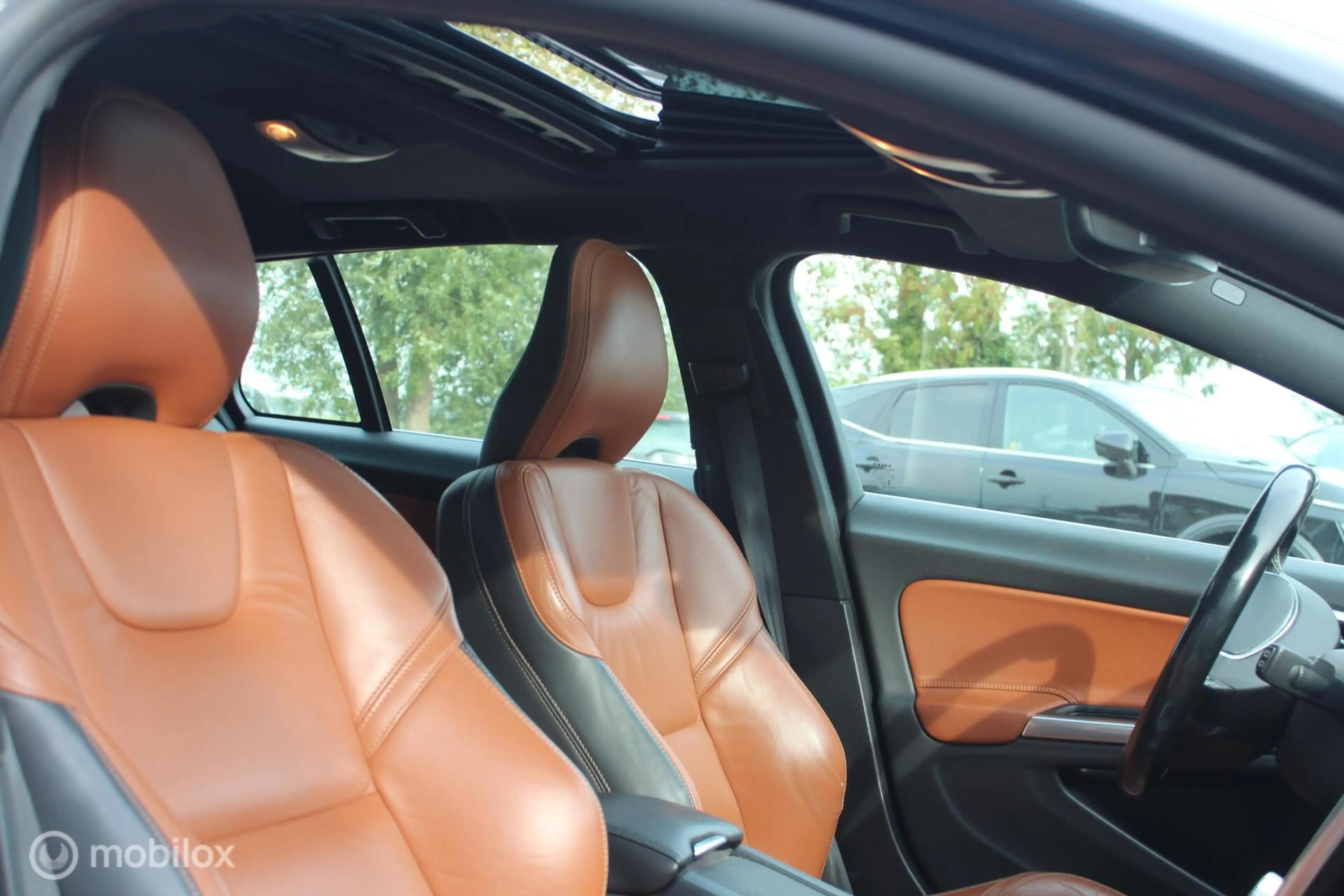 Volvo V60 2.4 D5 Summum Leder/Opendak/Adaptive-Cruise/Memory — photo 16