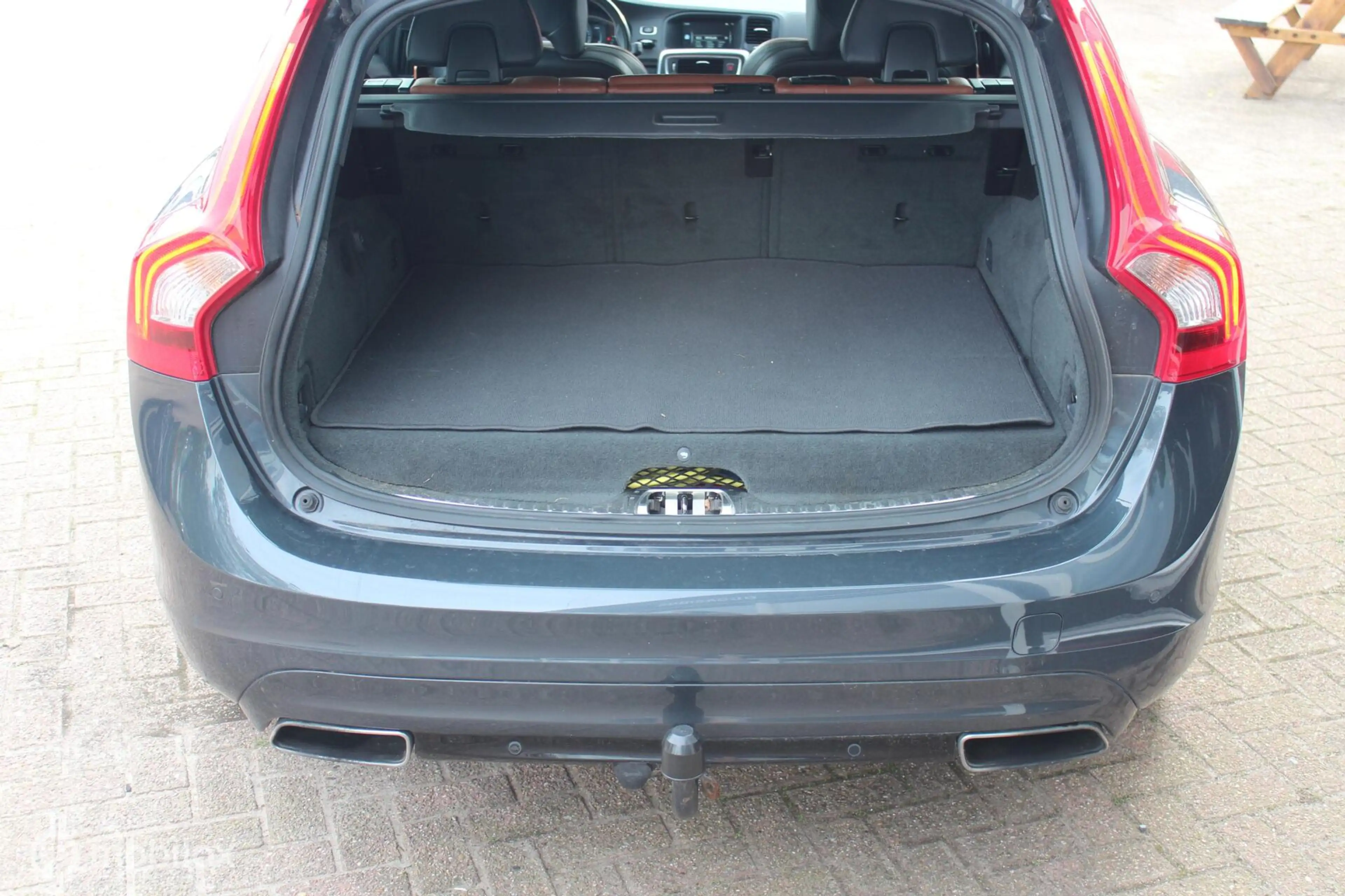 Volvo V60 2.4 D5 Summum Leder/Opendak/Adaptive-Cruise/Memory — photo 9