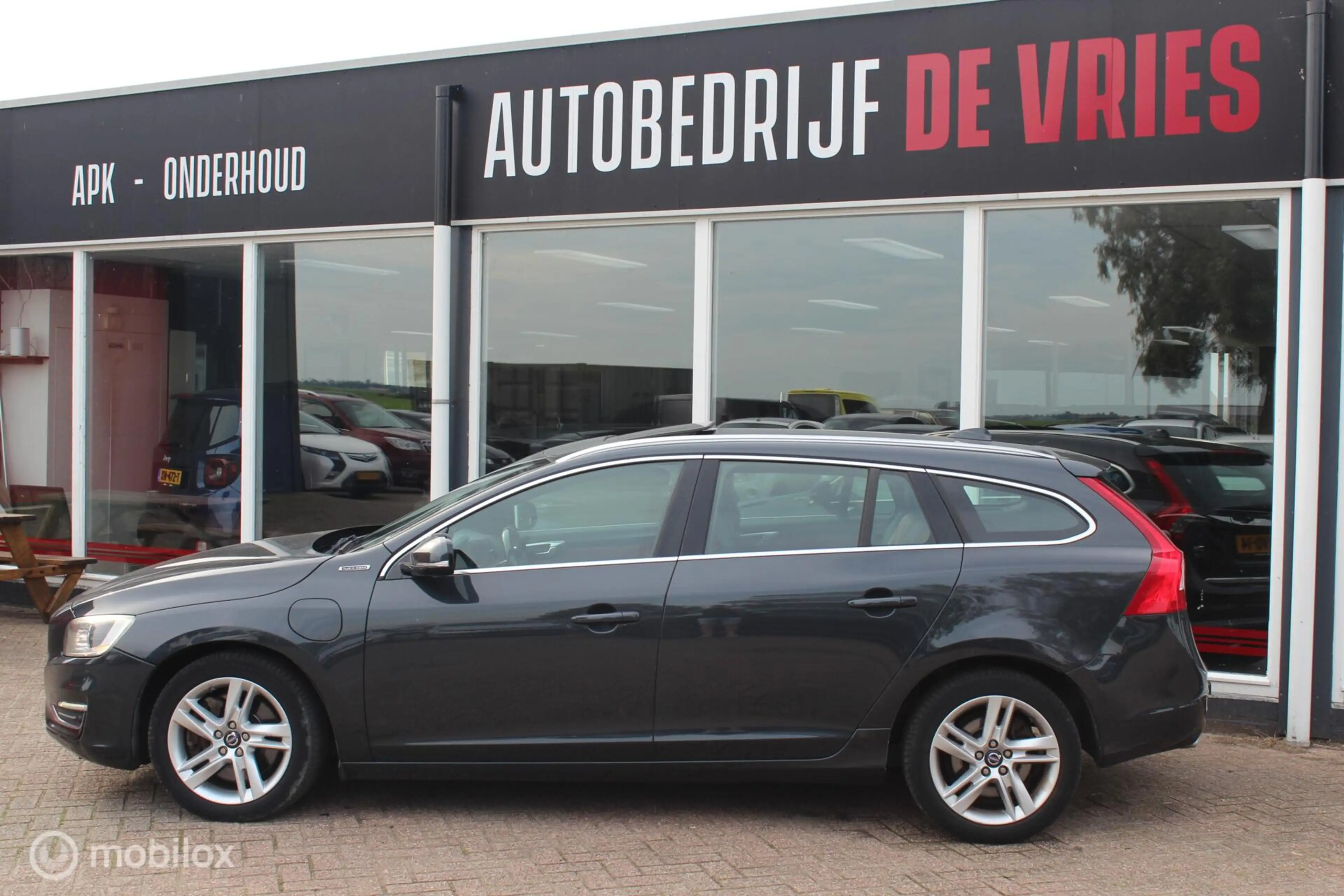 Volvo V60 2.4 D5 Summum Leder/Opendak/Adaptive-Cruise/Memory — photo 6