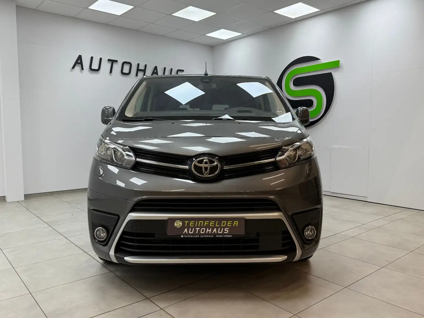 Toyota Proace Verso L2 Shuttle Comfort / 9 SITZE /LEDER Grau - 2