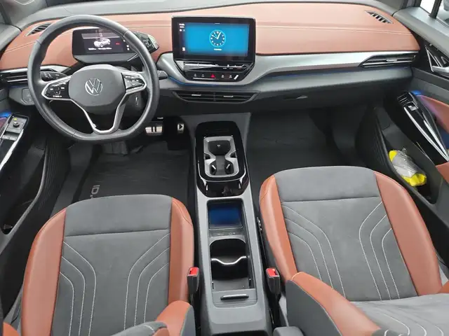 Volkswagen ID.4 view 8