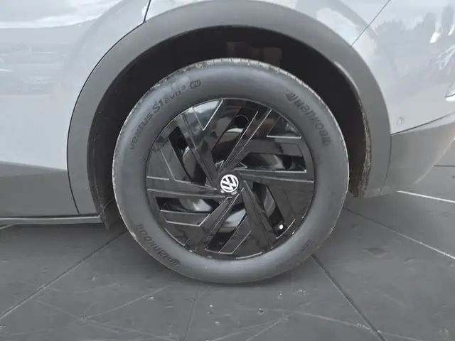Volkswagen ID.4 view 15
