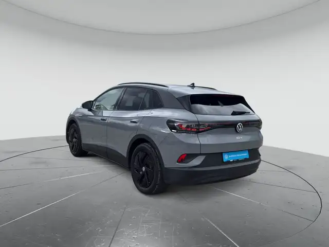 Volkswagen ID.4 view 3