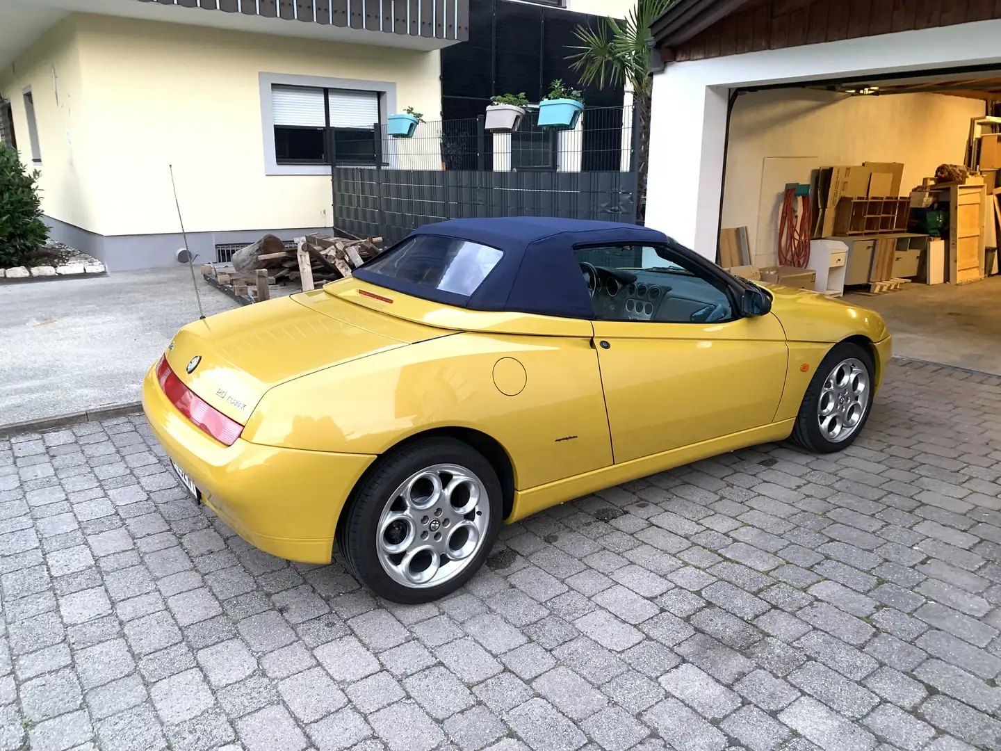 Alfa Romeo Spider Spider 2,0 Twin Spark 16V L Gelb - 2