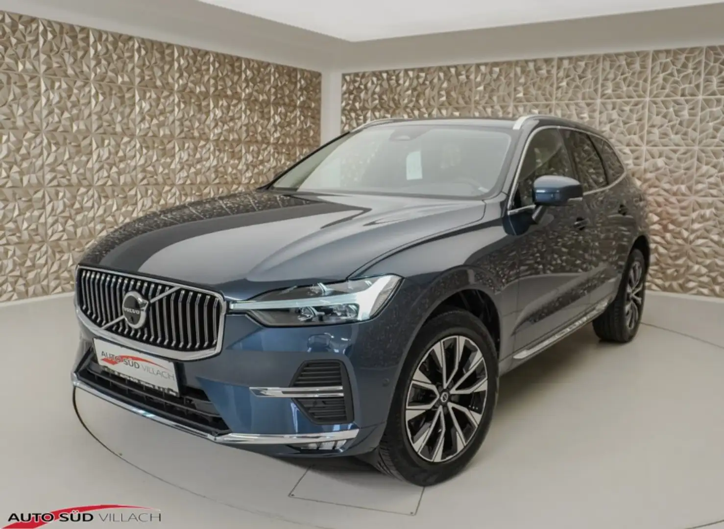 Volvo XC60 B4 D AWD Geartronic Blau - 1