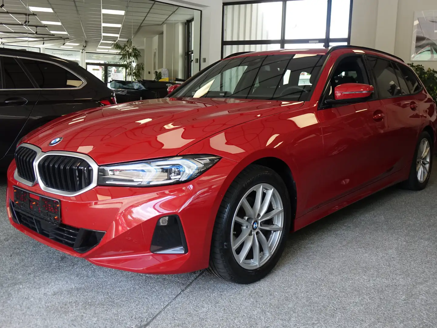 BMW 318 318 d Touring+AHK+Pano+STHZ+H/K+ACC+Sportsitze+ Rojo - 2