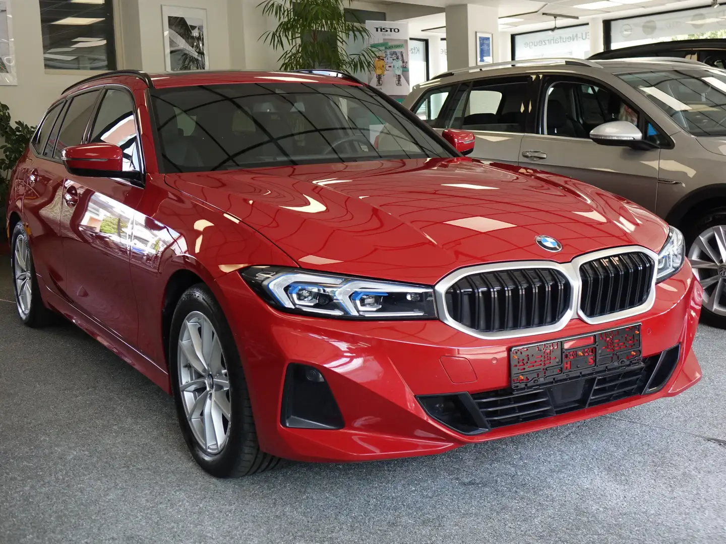 BMW 318 318 d Touring+AHK+Pano+STHZ+H/K+ACC+Sportsitze+ Rojo - 1