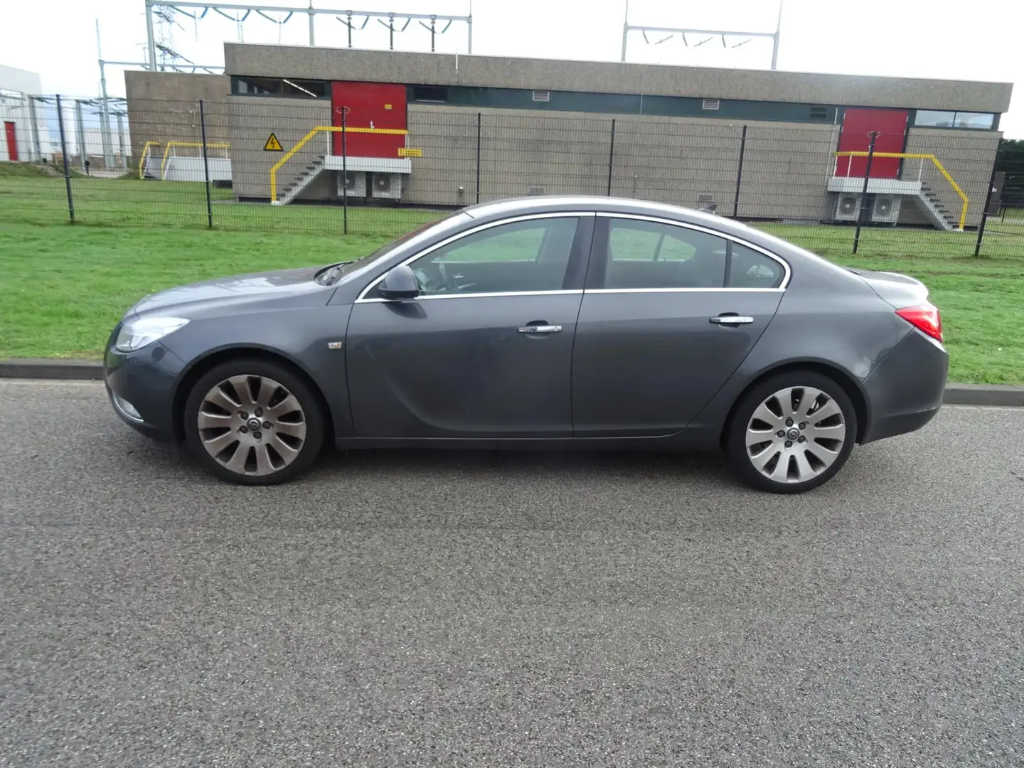 Opel Insignia 1.8 Cosmo Grijs - 2