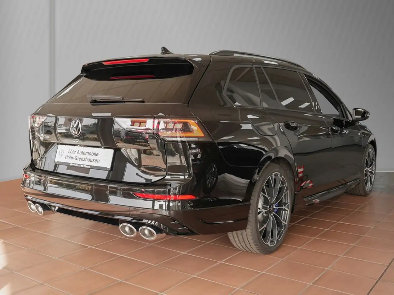 Volkswagen Golf VIII Variant R 2.0 TSI 245 kW 4Motion R 4