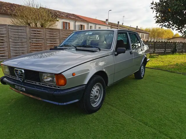 Alfa Romeo Giulietta 1.6 PRIMA SERIE (33.000KM DA NUOVA)