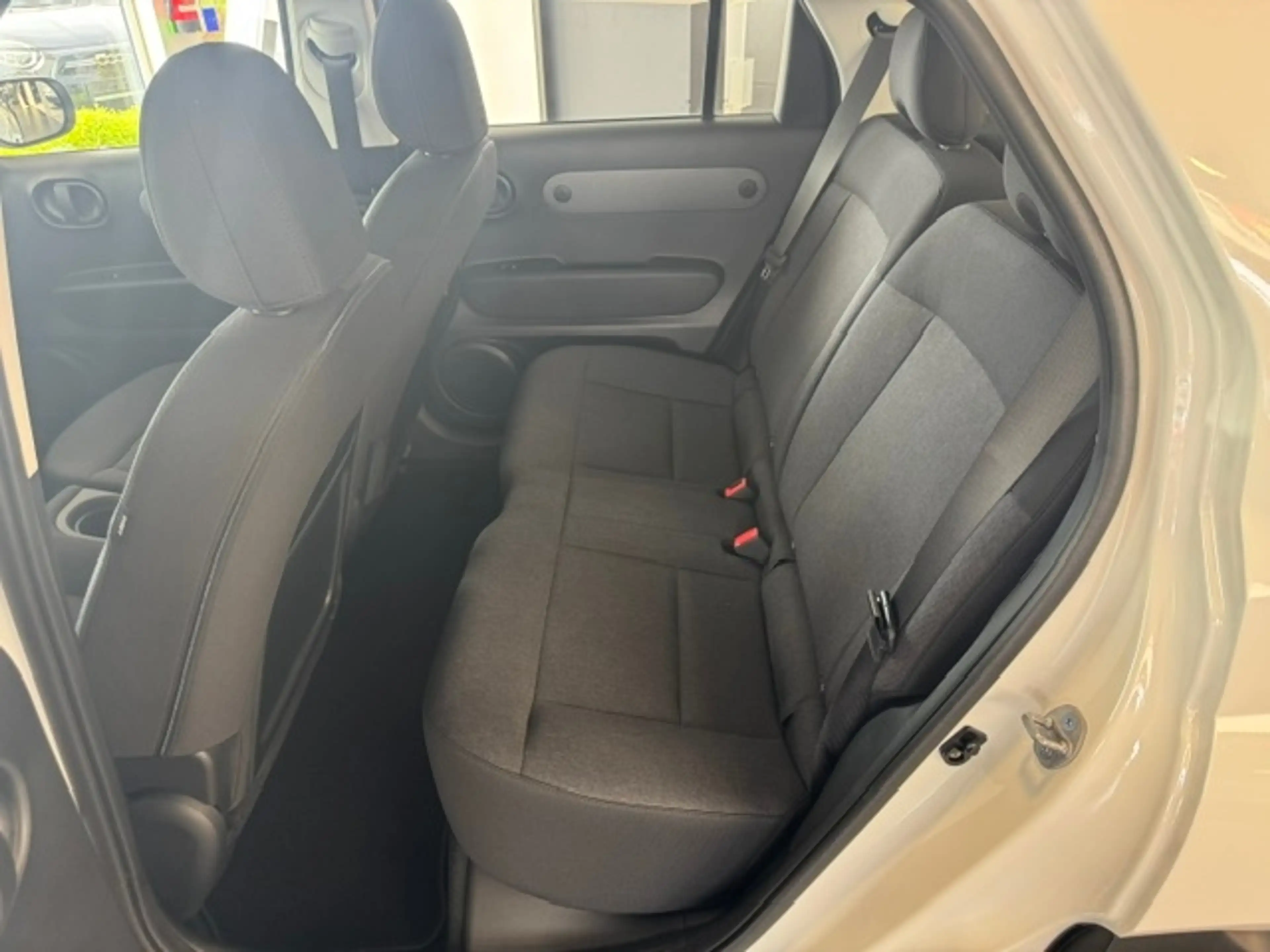 Hyundai Inster 49 kWh ACC Rückfahrkamera Navi Klimaautomatik Alu — photo 11