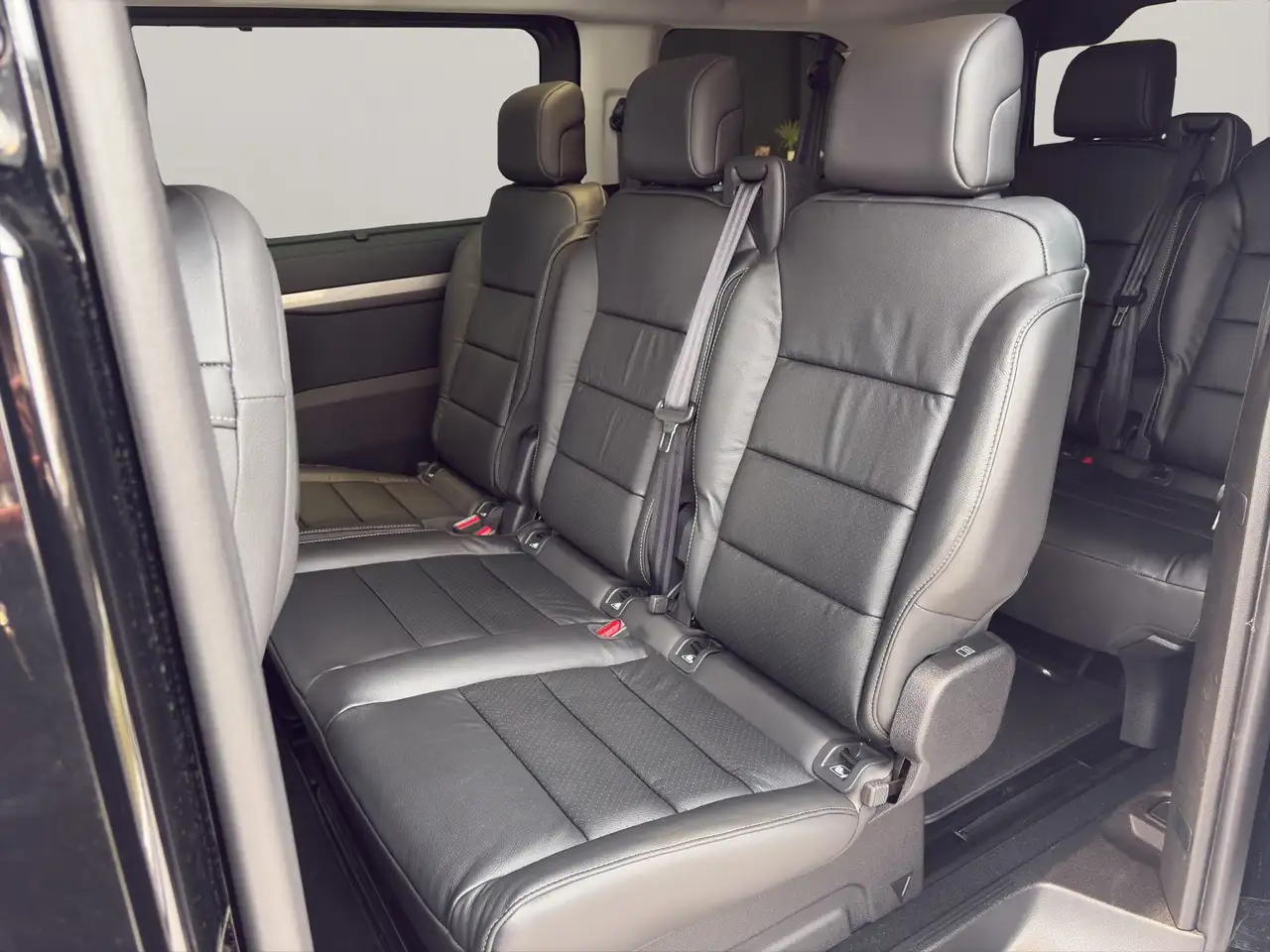 Peugeot Traveller 2.2 Diesel 180 L2 Active LED+Navi+SHZ 11