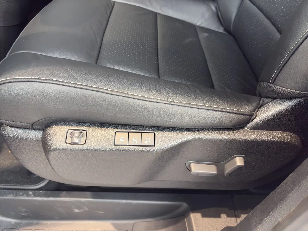 Peugeot Traveller 2.2 Diesel 180 L2 Active LED+Navi+SHZ 20