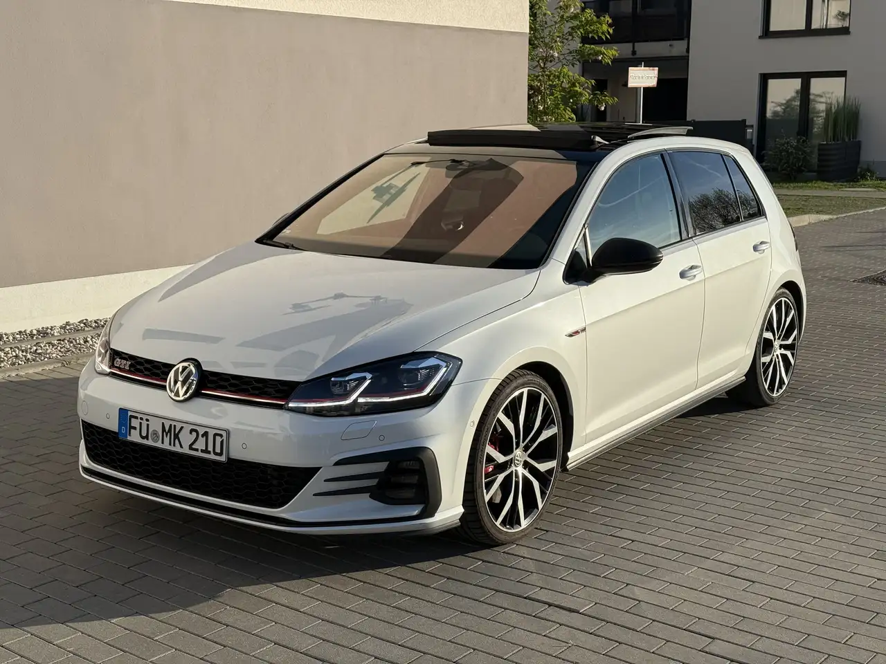 Volkswagen Golf GTI
