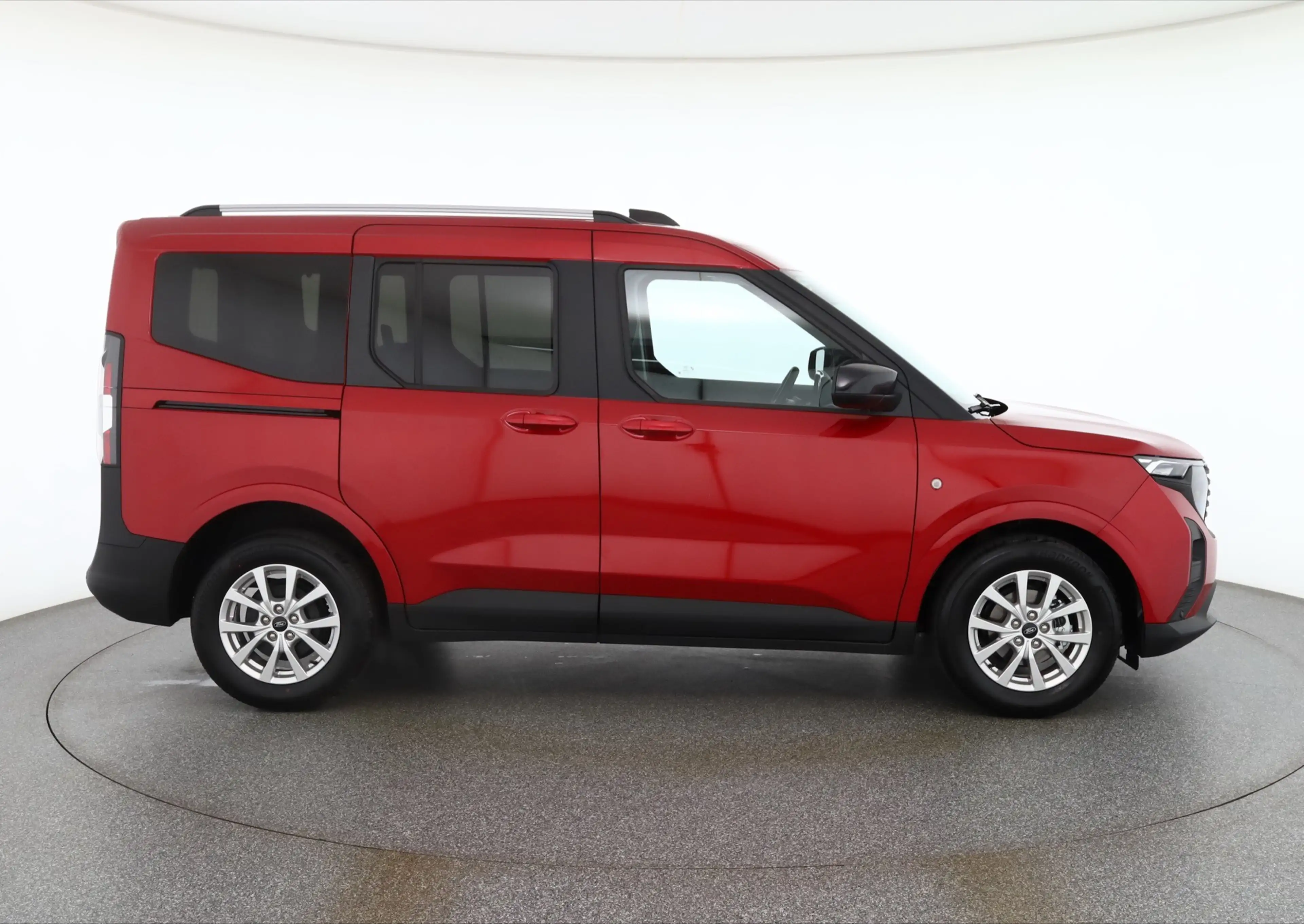 Ford Tourneo Courier Titanium 1.0 EB Aut. Kamera SItzhe — photo 6