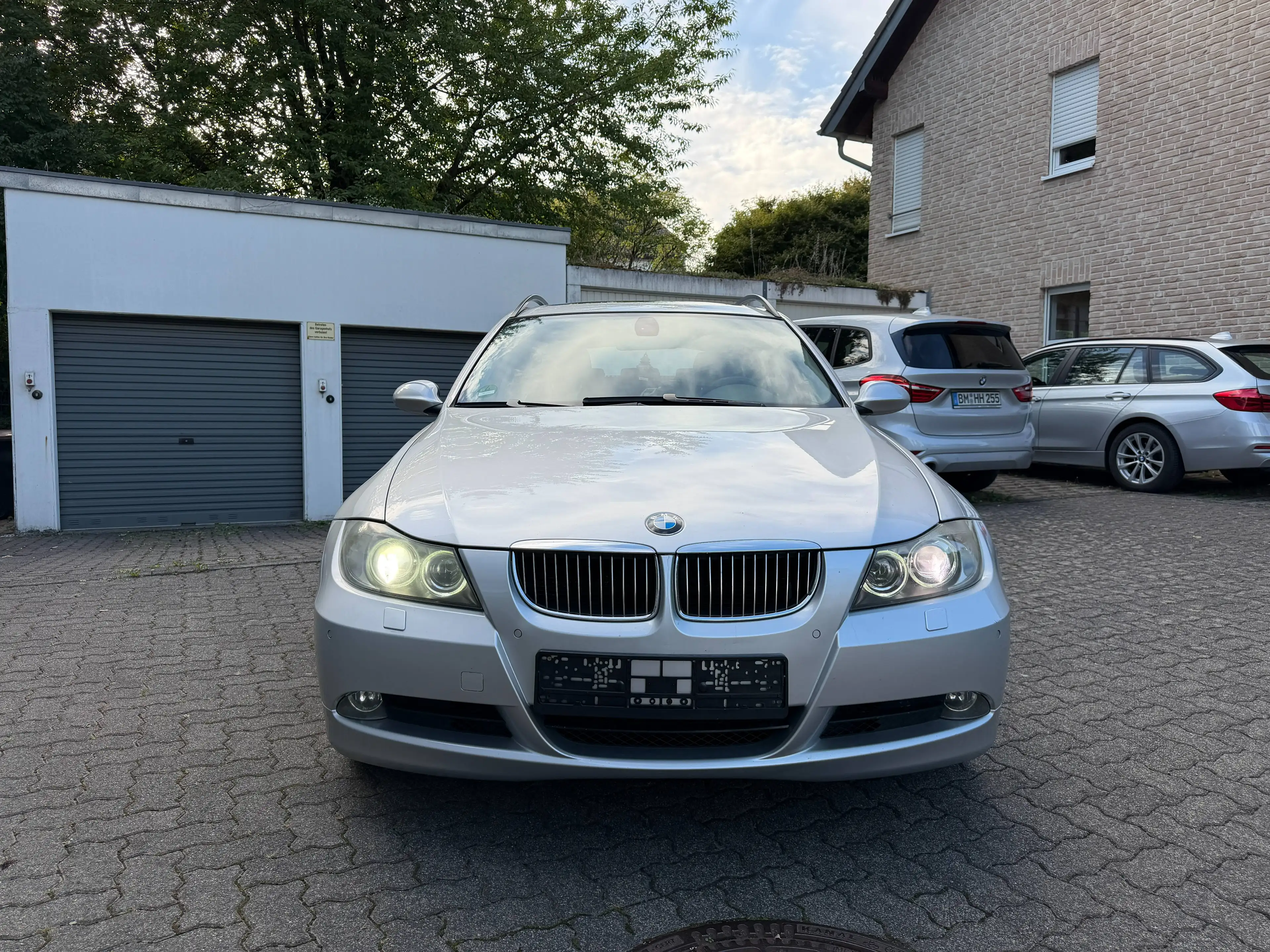 BMW 325 325 i xDrive*Panorama*Teilleder*TÜV&ServiceNEU*ReifenNEU*Xenon — photo 3